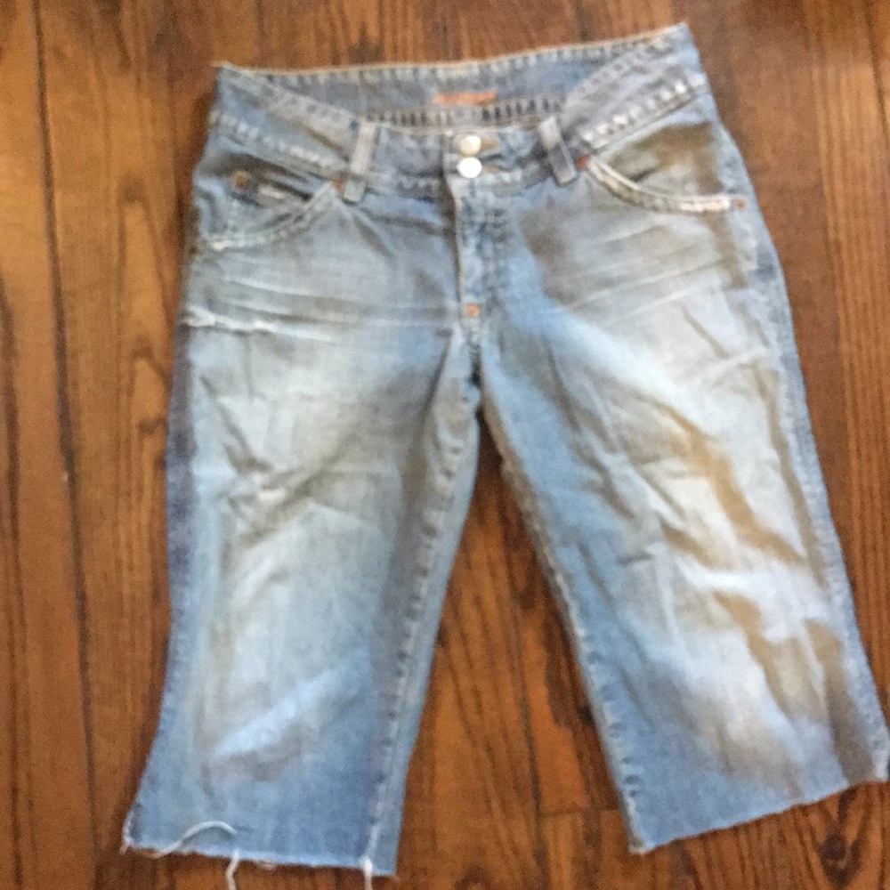 Hudson cut off jean shorts - Picture 2 of 6